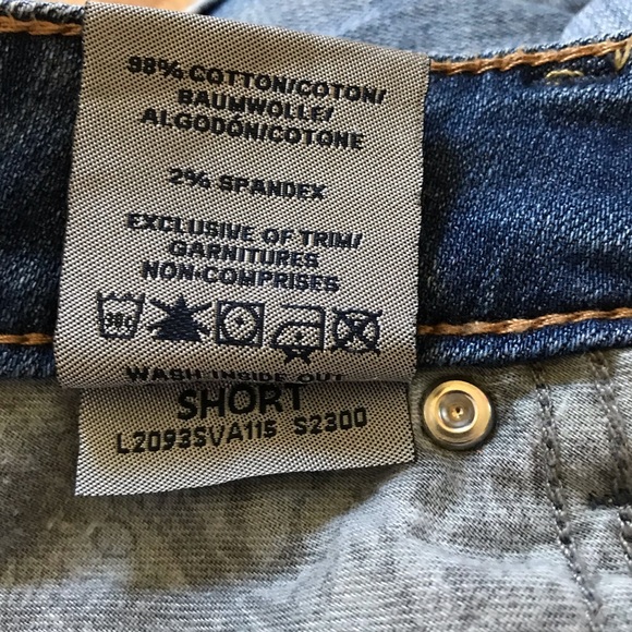 Vintage Y2K Era Silver Jeans The November Short Size 6 Light Wash Cut Off Denim - Picture 5 of 12